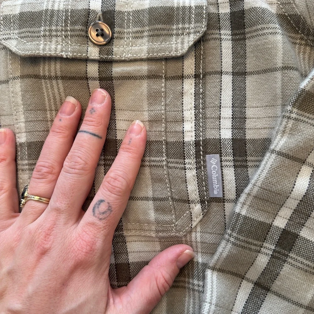 Columbia Men's Sherpa Lined Plaid Flannel - Beige and Olive